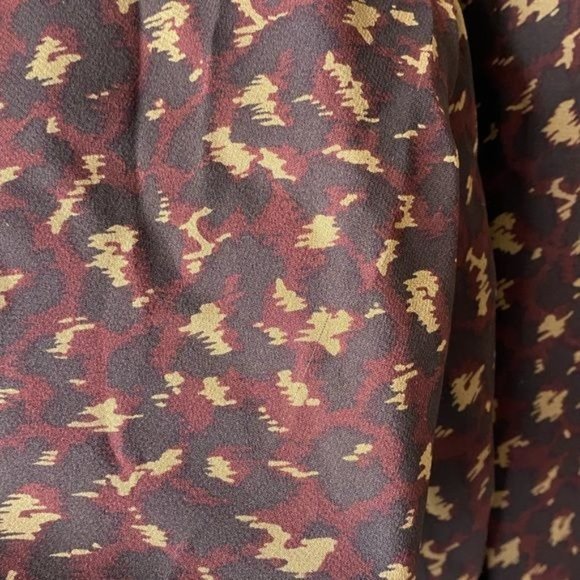 Pendleton, ladies, silk blouse, brown animal, print pattern, size 16 - Picture 5 of 12